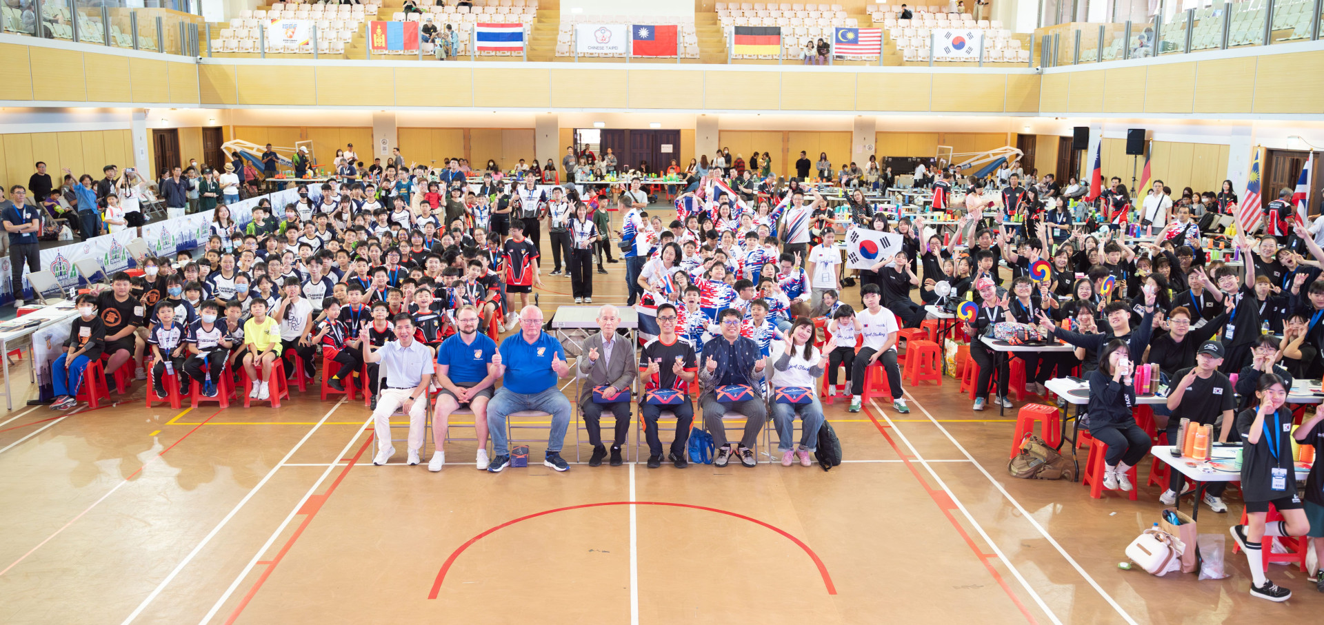 ISSF Asian Open 2025 亞洲疊杯公開賽國際選手大合照，各國疊杯運動選手齊聚台灣
